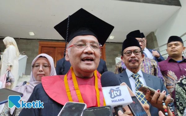 Sempat Larang Santrinya Kuliah di Kampus Islam, Ternyata Ini Alasan Gus Irfan Ambil Studi S3 di UIN Malang