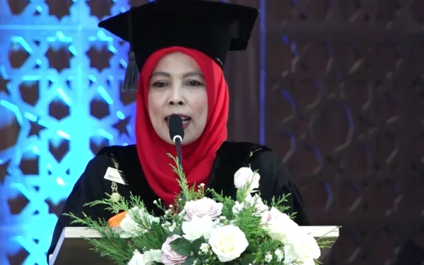 Thumbnail Berita - Tepis Beri Gelar Doktor Cuma-cuma ke Gus Irfan, Rektor UIN Malang: Aktif Kuliah, Tidak Titip Absen