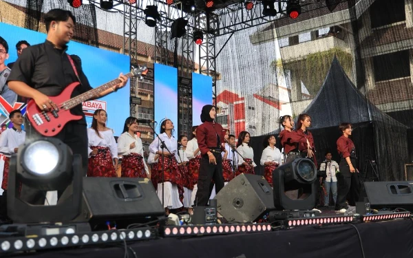 Untag Surabaya Expo 2025: 3.200 Mahasiswa Baru Diajak Rayakan Kreativitas dan Nasionalisme