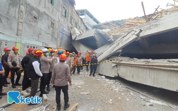 Thumbnail Berita - Belajar dari Tragedi Ponpes Al Khoziny, ITS Surabaya Tawarkan Pendampingan Teknis Bangunan Gratis