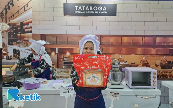 Thumbnail Berita - Gebrakan SMAN 1 Tumpang! Siswa SMA Hasilkan Roti Laris Manis, Bukti Double Track Bukan Sekadar Teori