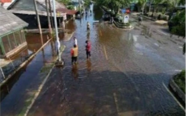 Thumbnail Berita - Cuaca Ekstren dan Banjir Melanda Kabupaten Solok, BNBP Minta Warga Tingkatkan Kewaspadaan