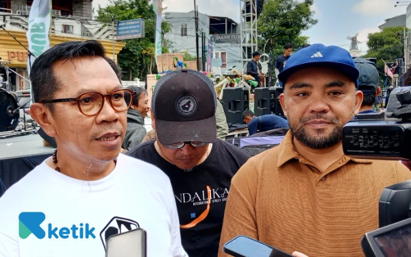 Thumbnail Berita - Wali Kota Batu Bahas Desentralisasi Sampah hingga Efisiensi Anggaran