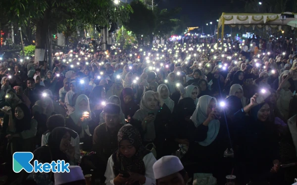 Ribuan Warga Padati Pekalongan Bersholawat, Bupati Fadia Ajak Doa Bersama untuk Keselamatan Bangsa