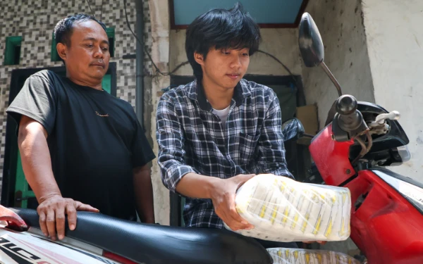 Thumbnail Berita - Semangat Baja dari Gang Morokrembangan, Ibra Maulana Si Pemuda Tangguh dari Surabaya
