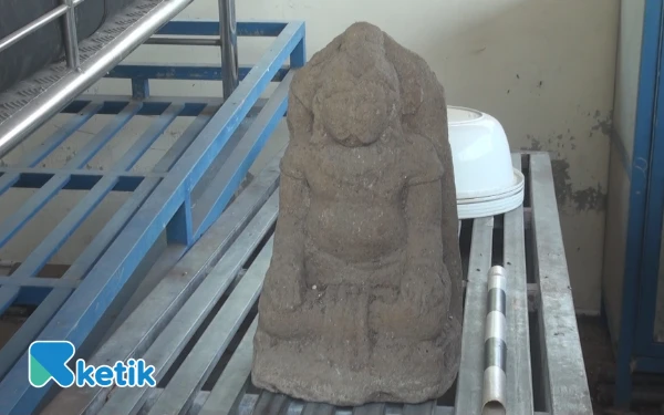 Thumbnail Berita - Warga Mojokerto Temukan Arca Diduga Peninggalan Majapahit di Area Pemakaman, BPKW Lakukan Kajian Identifikasi Tokoh