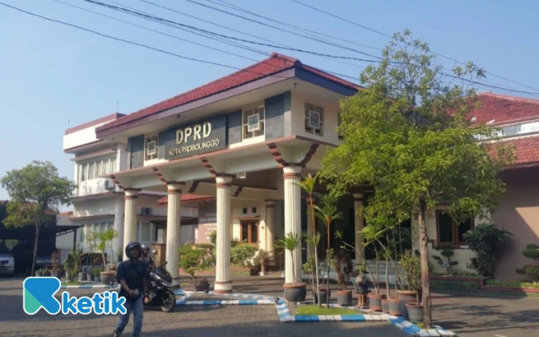 Thumbnail Berita - Dugaan Pungli Bayangi Program MBG, DPRD Desak Koordinator SPPI Kota Probolinggo Lebih Transparan