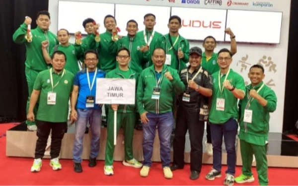 Thumbnail Berita - Empat Pegulat Jatim Peraih  Emas PON Bela Diri 2025 Dapat Bonus Umrah