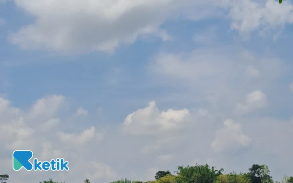 Thumbnail Berita - Cuaca Kota Jambi 14 Oktober 2025 Diprakirakan Berawan, Kota Bandung Cerah