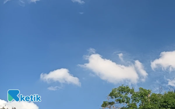 Thumbnail Berita - Cuaca Kota Surabaya 14 Oktober 2025 Diprakirakan Cerah,  Bondowoso Hujan Ringan