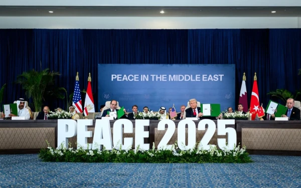 Thumbnail Berita - Gencatan Senjata Diperkuat: Trump dan Pemimpin Arab Tandatangani Kesepakatan Gaza