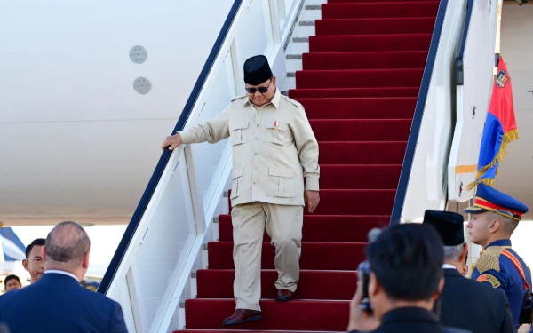 Thumbnail Berita - Menlu RI Bantah Kabar Presiden Prabowo Kunjungi Israel