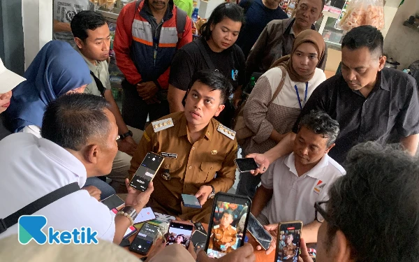 Thumbnail Berita - Tanggapi Keretakan Hubungan dengan Wakilnya, Pernyataan Wali Kota Blitar Tuai Kecaman