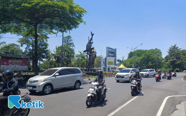 Thumbnail Waspada Heatstroke! Matahari 'Ngamuk' di Atas Jatim, Ini Kata BMKG