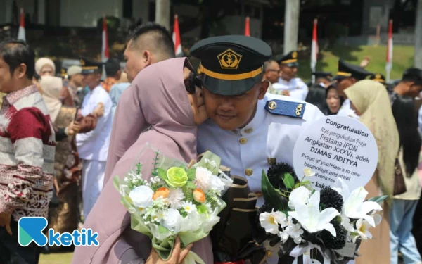 Thumbnail Berita - Kukuhkan 1.058 Praja Pratama IPDN, Wamendagri: Jauhi Tindak Kekerasan