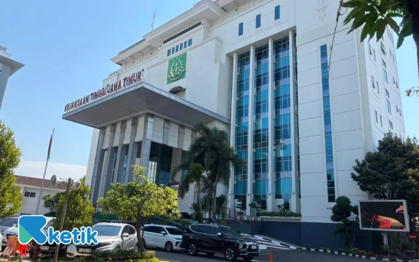 Thumbnail Berita - Manager Petronas Diperiksa Kejati Jatim Terkait Dugaan Korupsi Rp21 Miliar