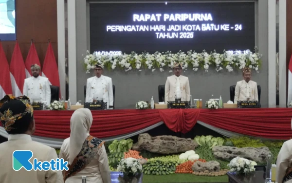 Thumbnail Berita - Tagline 'Mbatu Sae Sedoyo Sae' Menggema dalam Rapat Paripurna Peringati Hari Jadi Ke-24 Kota Batu