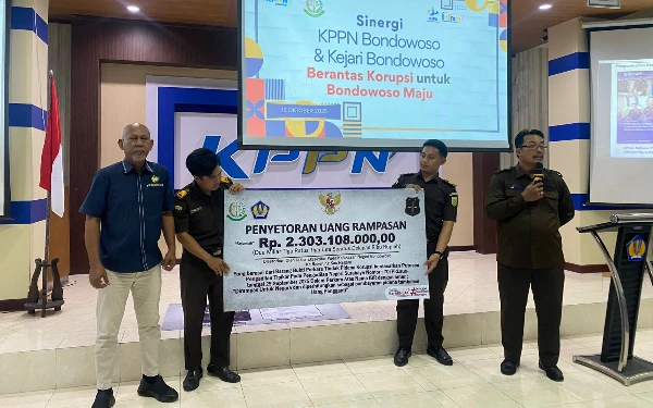 Kejari Bondowoso Setorkan Rp2,3 Miliar Uang Pengembalian Korupsi Hibah ke Kas Negara