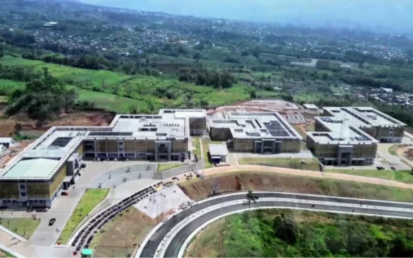 Thumbnail Berita - Dua Kampus Berlatar Belakang Agama Berbeda Warnai 24 Tahun Perjalanan Kota Batu