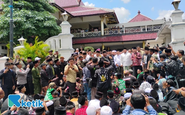 Santri di Jember Gelar Aksi Demo Protes Tayangan Trans7, Didukung Bupati Gus Fawait