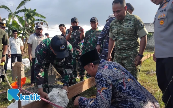 Thumbnail Berita - Desa Parseh Jadi Percontohan Gerai Koperasi di Bangkalan, Target Beroperasi Januari 2026