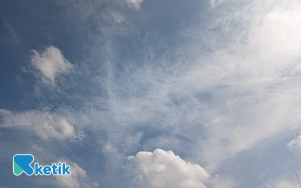 Thumbnail Berita - Cuaca Kota Surabaya 18 Oktober 2025 Diprakirakan Berawan, Begitu Juga Kota Probolinggo