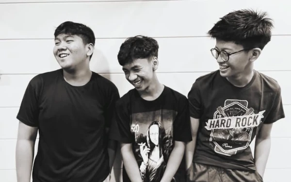 Thumbnail Berita - Sukses Lancar Rejeki: Nama Band Jadi Doa, Musik Jadi Jalan Mimpi