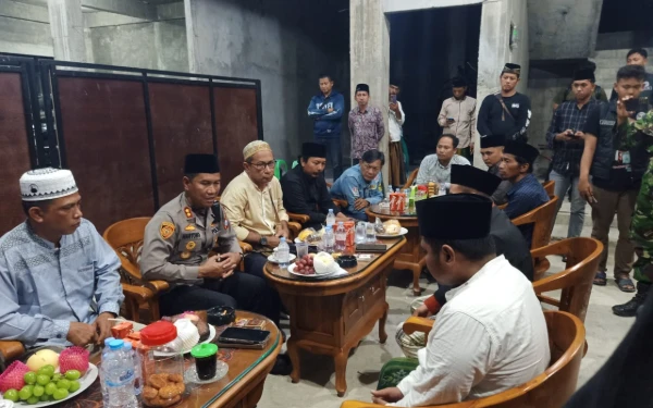 Ponpes Miftahul Ulum Lepelle Sampang Minta Chairul Tanjung Minta Maaf Langsung