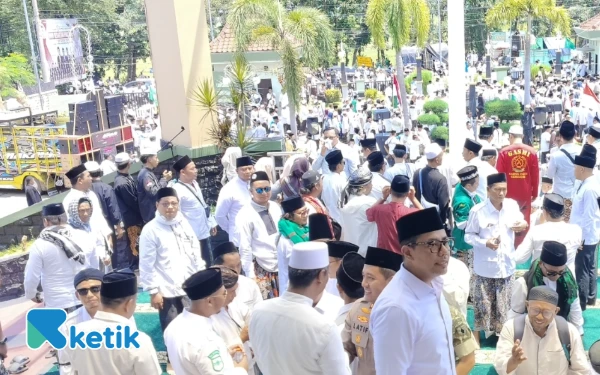 Bupati dan Wabup Probolinggo Turun ke Jalan, Dukung Aksi Santri Protes Tayangan Expose Trans7