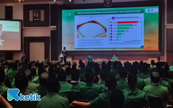 Thumbnail Berita - Cetak Sejarah, Indonesia Peringkat Pertama Produksi Beras di Asean dan Peringkat Kedua Dunia