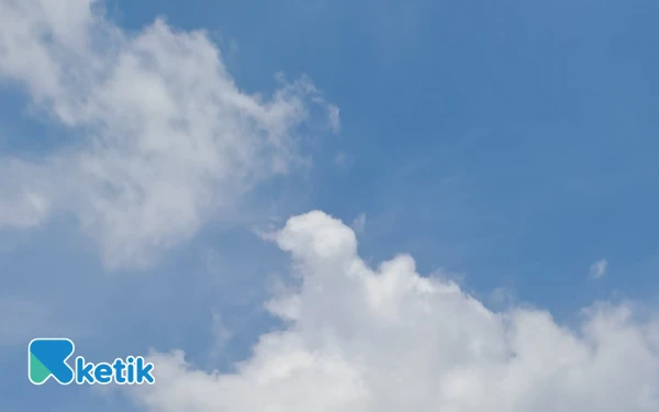 Thumbnail Berita - Cuaca Kota Ambon Senin, 20 Okober 2025 Diprakirakan Hujan Ringan, Begitupun Manokwari