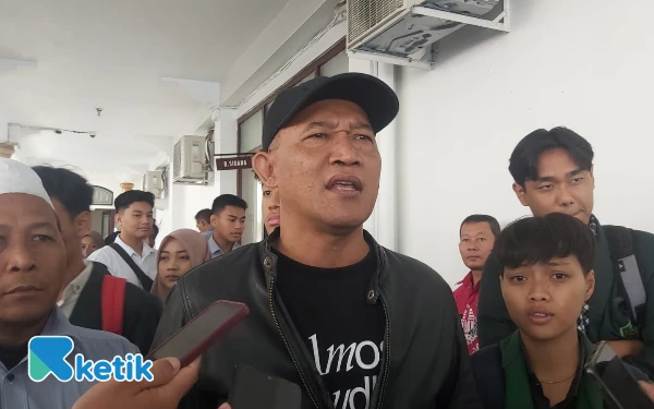 Thumbnail Berita - PIPP Kota Blitar Mati Suri, Wali Kota Mas Ibin Disindir Ormas Ratu Adil: “Pemimpin Kok Jadi Komedian Politik?”