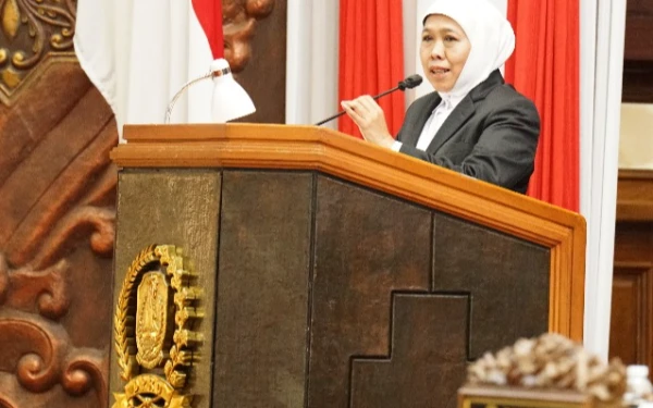 Thumbnail Rujuk UU No.1 Tahun 2009, Gubernur Khofifah Pertahankan Perda Bandara Abdulrachman Saleh