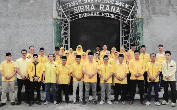 Thumbnail Berita - HUT Ke-61 Partai Golkar, DPD Lebak Gelar Ziarah dan Doa Bersama