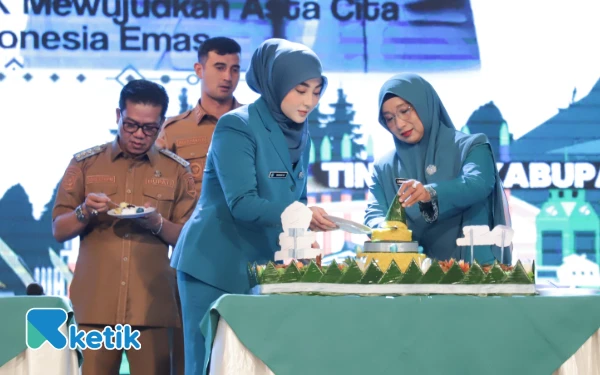 Thumbnail Berita - Emma Dety Tekankan Pentingnya PKK Beradaptasi dengan Pemanfaatan Teknologi Digital