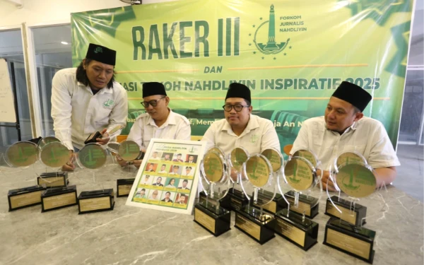 Thumbnail Berita - Ini 16 Tokoh Muda NU Inspiratif 2025 Versi FJN!Ada Gus Iqdam, Kaji Beki Hingga Haji Her