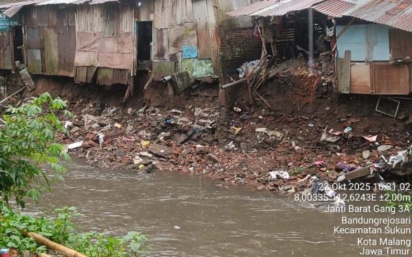Hujan Deras Melanda Kota Malang, 22 Titik Terendam Banjir dan 1 Titik Longsor