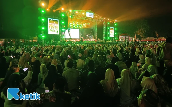 Buka Jombang Bersholawat, Bupati Warsubi: Semoga Jombang Selalu Aman Guyub Rukun dan Kondusif