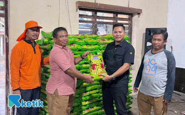 Thumbnail Berita - Pupuk Subsidi Turun Harga, HKTI Pacitan Sebut Petani Kian Optimistis Sambut Musim Tanam