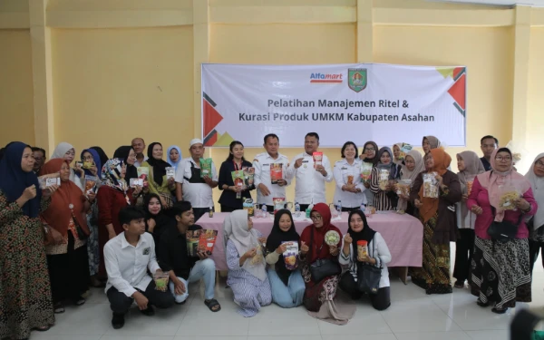 Thumbnail Berita - Terobosan! Pelatihan UMKM Dibuka Wabup Asahan, Alfamart Siap Tampung Produk Unggulan Daerah