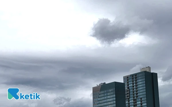 Thumbnail Berita - Cuaca Kota Medan 24 Oktober 2025 Cerah Berawan, Padang Hujan Ringan