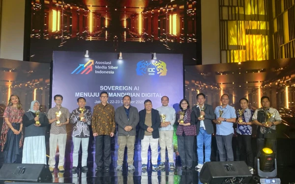 Thumbnail Berita - Jadikan Dakwah dan Literasi Islam Tetap Relevan di Era Digital, NU Online Raih AMSI Awards 2025