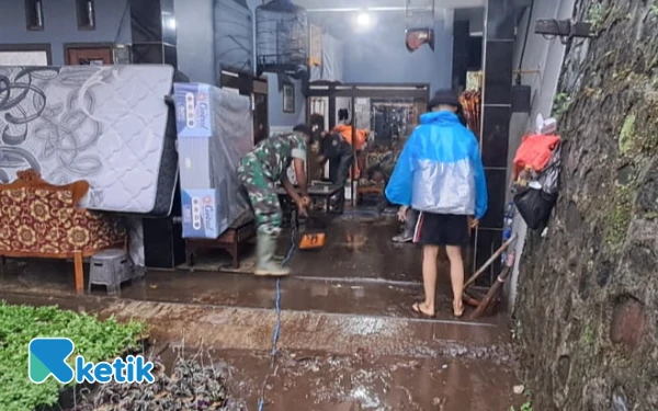 Thumbnail Berita - Hujan Deras, Banjir dan Longsor Landa Desa Sumbergondo Kota Batu
