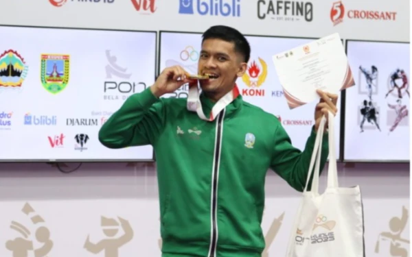 Thumbnail Berita - Ignatius Joshua Kandouw, Karateka Jatim Raih1 Emas PON Bela Diri 2025