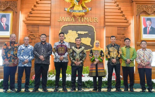 Pemprov Jatim dan Jateng Teken 11 Kerja Sama Strategis Dorong Pertumbuhan Ekonomi Daerah