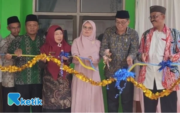 Kadis Perpusip Blitar Resmikan Perpustakaan Manarul Ilmi Indonesia MI Sunan Ampel: Literasi Adalah Fondasi Peradaban