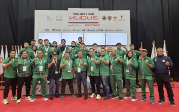 Thumbnail Berita - Ilmayeni Megawati dan Alfonsus Michael Penentu Jujitsu Jatim Juara PON Bela Diri 2025