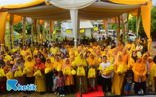 Thumbnail Berita - Golkar Brebes Rayakan HUT ke-61 dengan Aksi Sosial di Bantarkawung