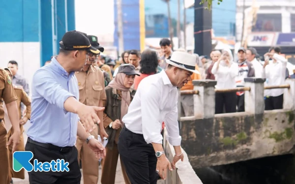 Thumbnail Berita - Bupati Bandung Sidak Lokasi Banjir Jalan Dengdek Sayati, Bakal Dibangun Embung 2 Hektare