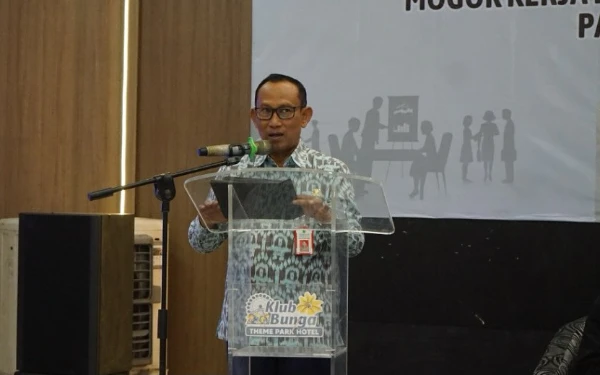 Thumbnail Berita - 44 Warga Kota Batu Bekerja di Luar Negeri sebagai PMI  ‎